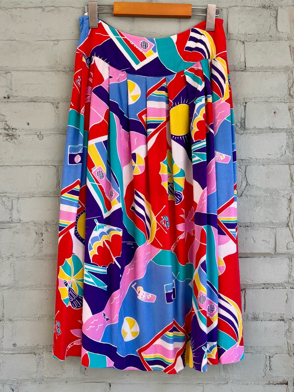 Vintage 1980s Colourfup Novelty Beach Print Pleated Midi Skirt - Picture 10 of 12